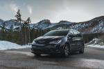 Chrysler Pacifica Hybrid 2016 года